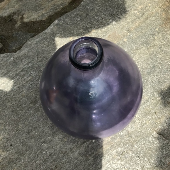 Lilac askew bulbous recycled glass handmade vase - Picture 10 of 13